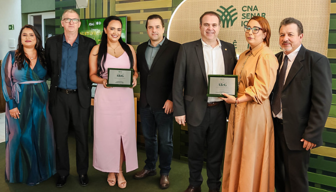 Técnica do Senar/MS e produtores de Costa Rica atendidos pela ATeG ganham prêmio nacional da CNA